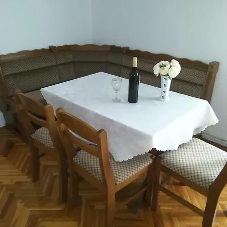- Diklo 5913b Apartment